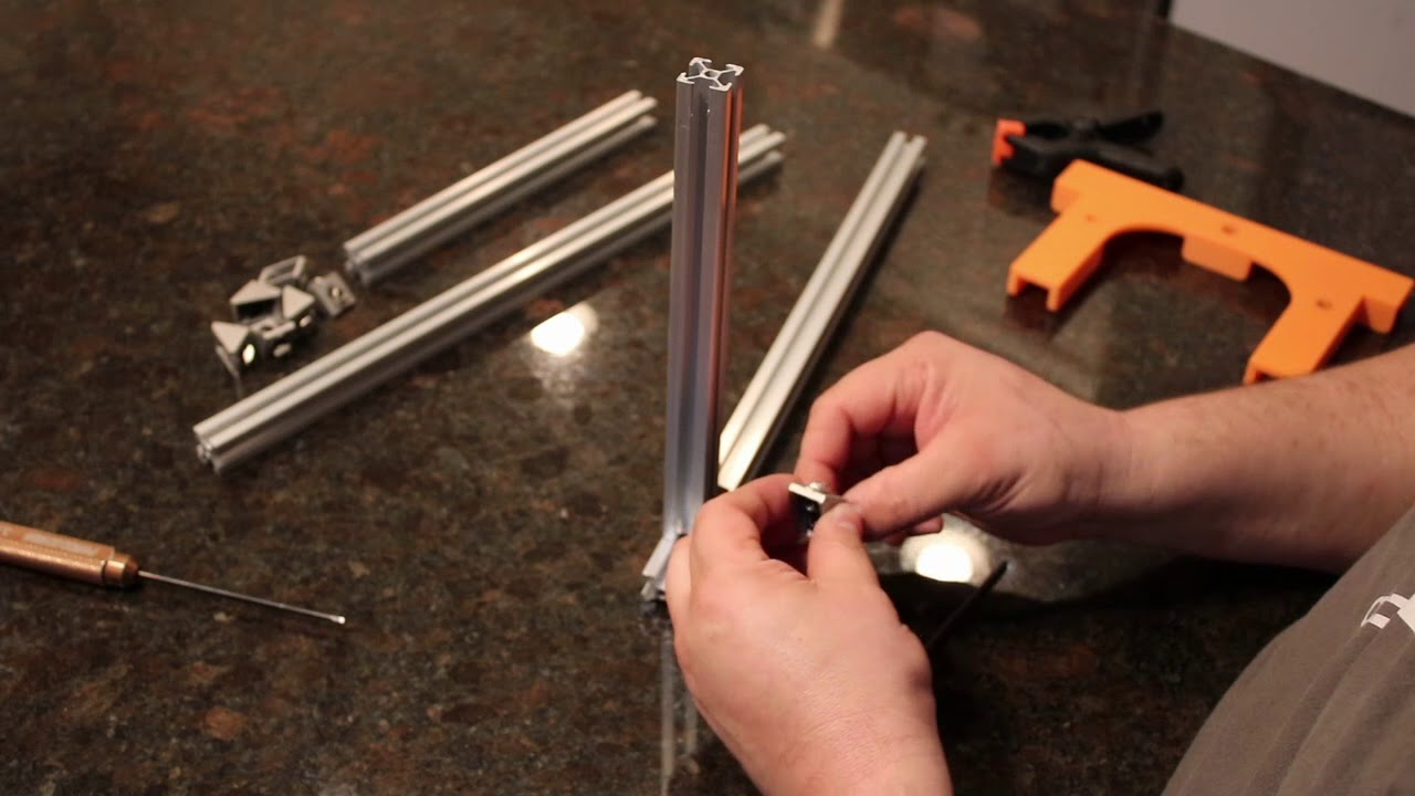 3D GURU Building the Hypercube 300 Part 1: Build Plate Frame