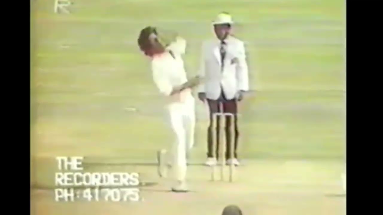 Wasim Akram Dangerous Bowling vs Srikanth at Sharjah 6th Match April 10, 1987