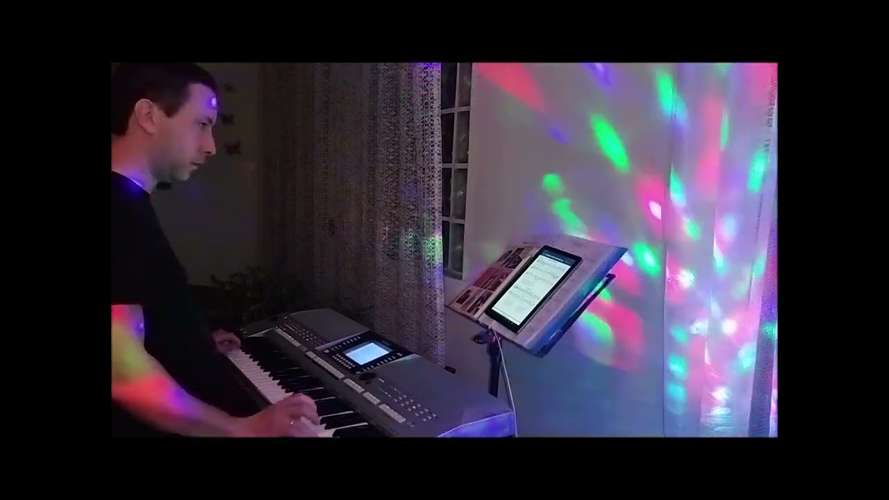 Lakodalmas: Ősszel érik babám a fekete szőlő - élő felvétel (Yamaha PSR S710)