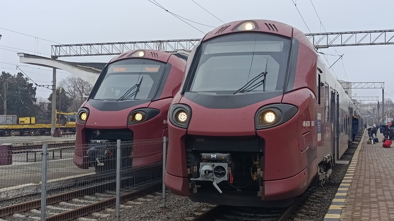 Trenuri in gara Constanta.