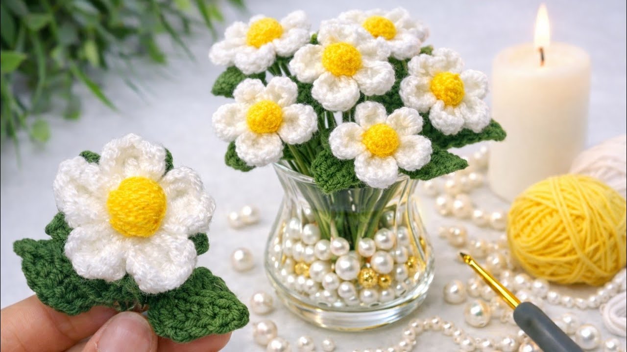 🌼 Amazing & Super Easy Crochet Flower | Beginner Tutorial🤩