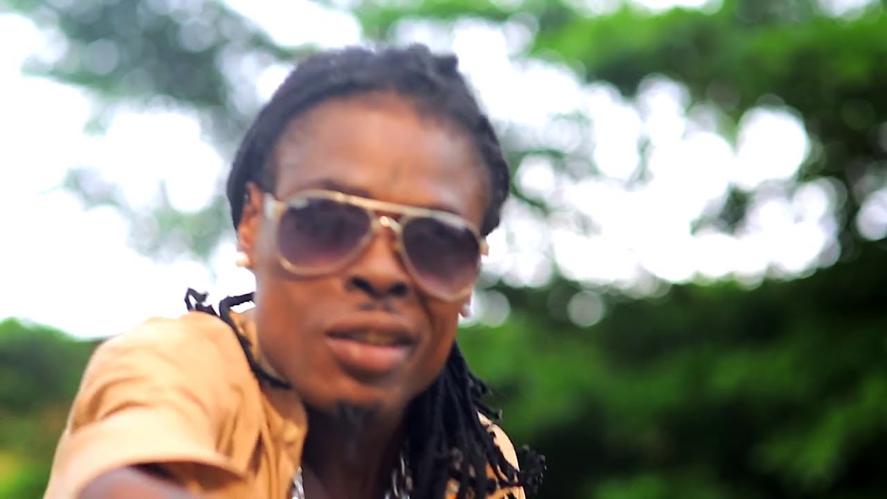 Petit Denis - DETOURNEMENT DE MINEUR - clip officiel