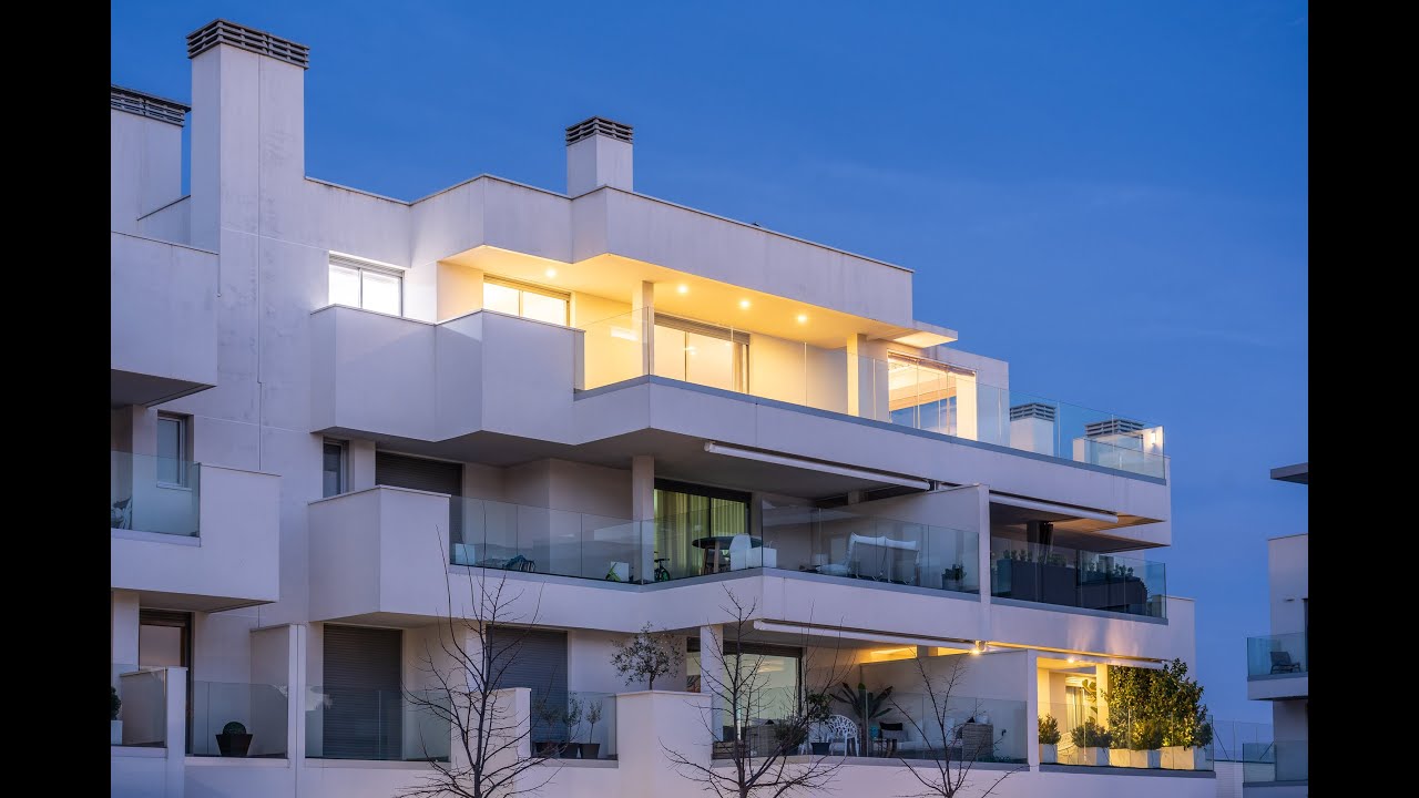 FLYING FREE*^GRAN LUJO^*ESPECTACULAR ÁTICO DE DISEÑO DE UNOS 300 M2 CON VISTAS AL SKYLINE DE MADRID