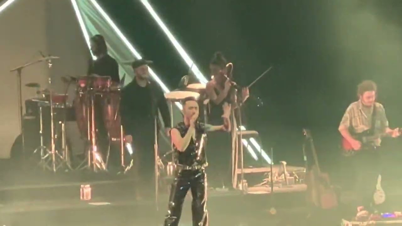 Mabel Matiz - Sezen Aksu Seni Yerler | Canlı Performans Zorlu Psm İstanbul