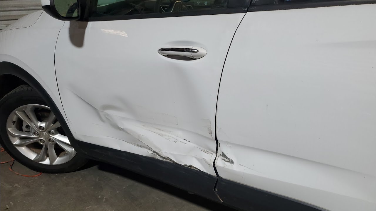 2020 Buick Encore - Taking off the door panel 2017-present PART 1
