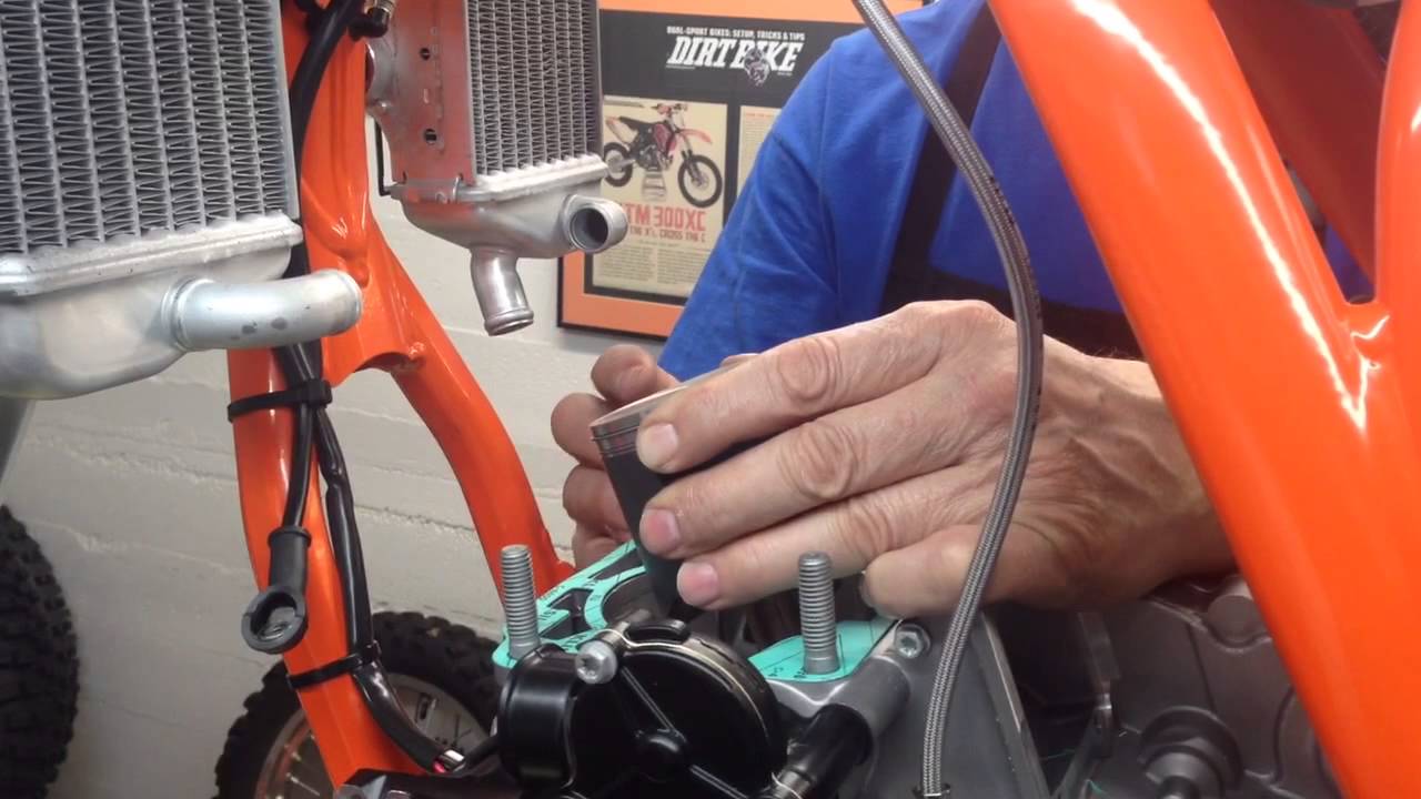How-to Install a 2 Stroke Cylinder