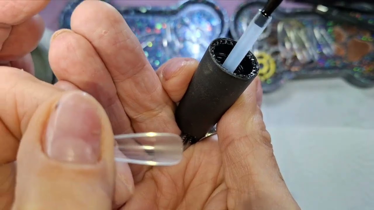 Tuto Nails:pose capsules,vernis et déco🌞🐺