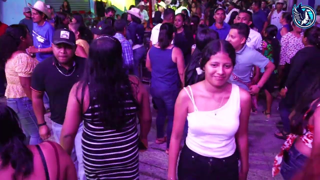 GRUPO ATROZ EN TRADICIONAL BAILE EN HONOR A LA VIRGEN DE GUADALUPE EN SANTOS REYES NOPALA