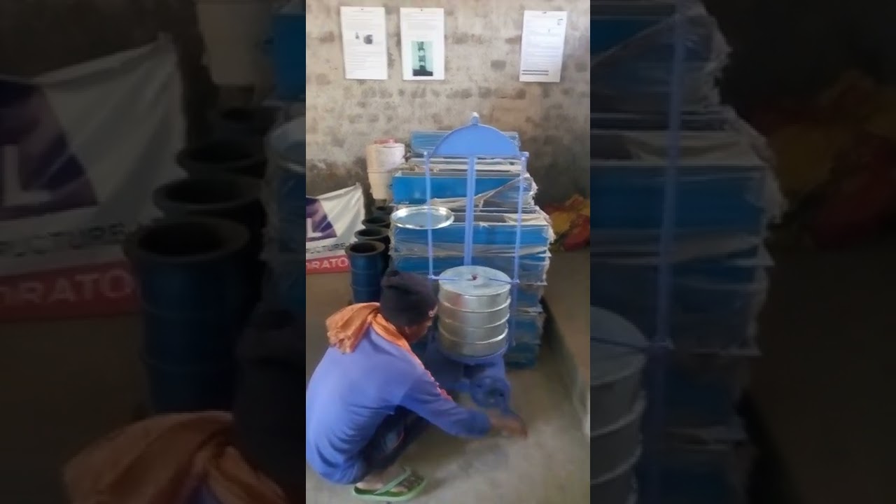 Blue Iron Sieve Shaker (Manual / Hand Operated Machine) For Aggregate Gradation Testing.........