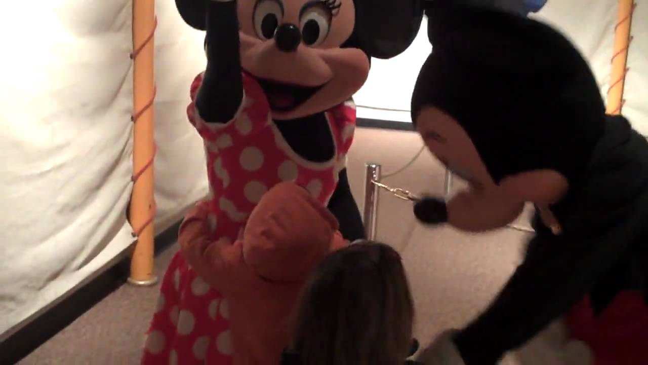 Meeting Mickey.MP4