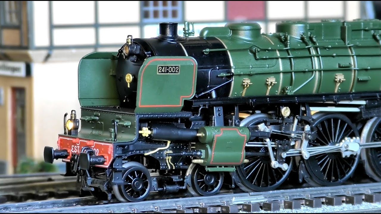 Model Train Collection - Marklin, Trix, Rivarossi, Roco, Piko, MTH, and Broadway Locomotives