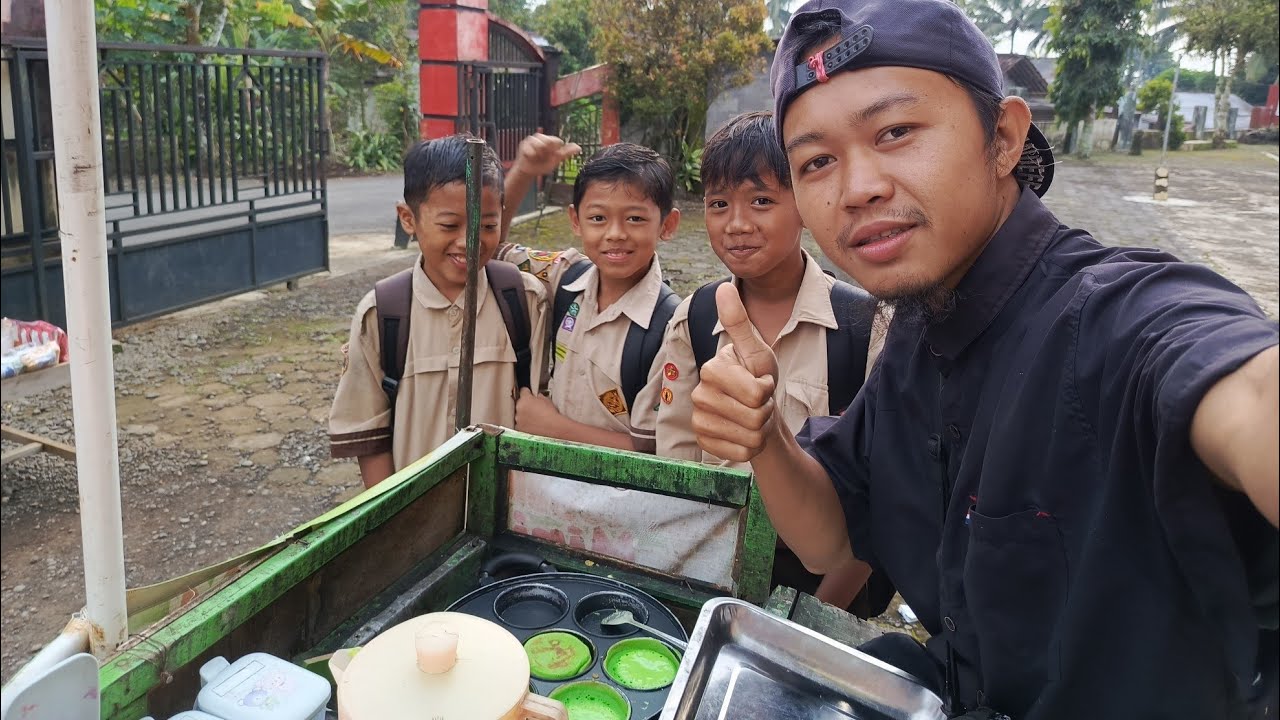 HARTONO STREET FOOD  sedang live sekarang!
