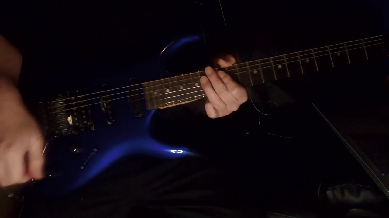 Phil Guitarist Plays Ambient Electric Guitar Solo