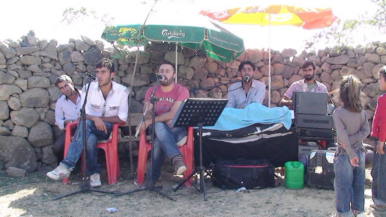 FERHAT TUTKUN GRUP EVİN DELİLO 2016