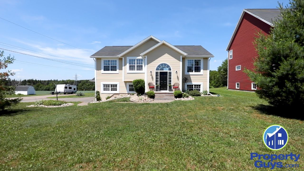23 Sandlewood St, West Royalty, PE | Stunning Charlottetown Real Estate