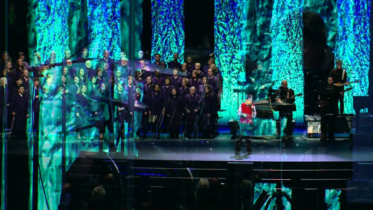 Christopher Duffley & the WOW Choir singing 