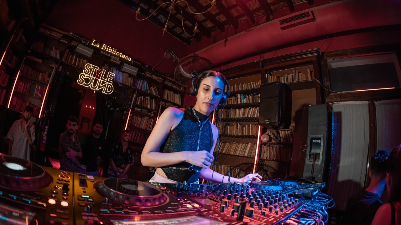 SURIANA at La Biblioteca - Opening to John Cosani (10/02/2024)
