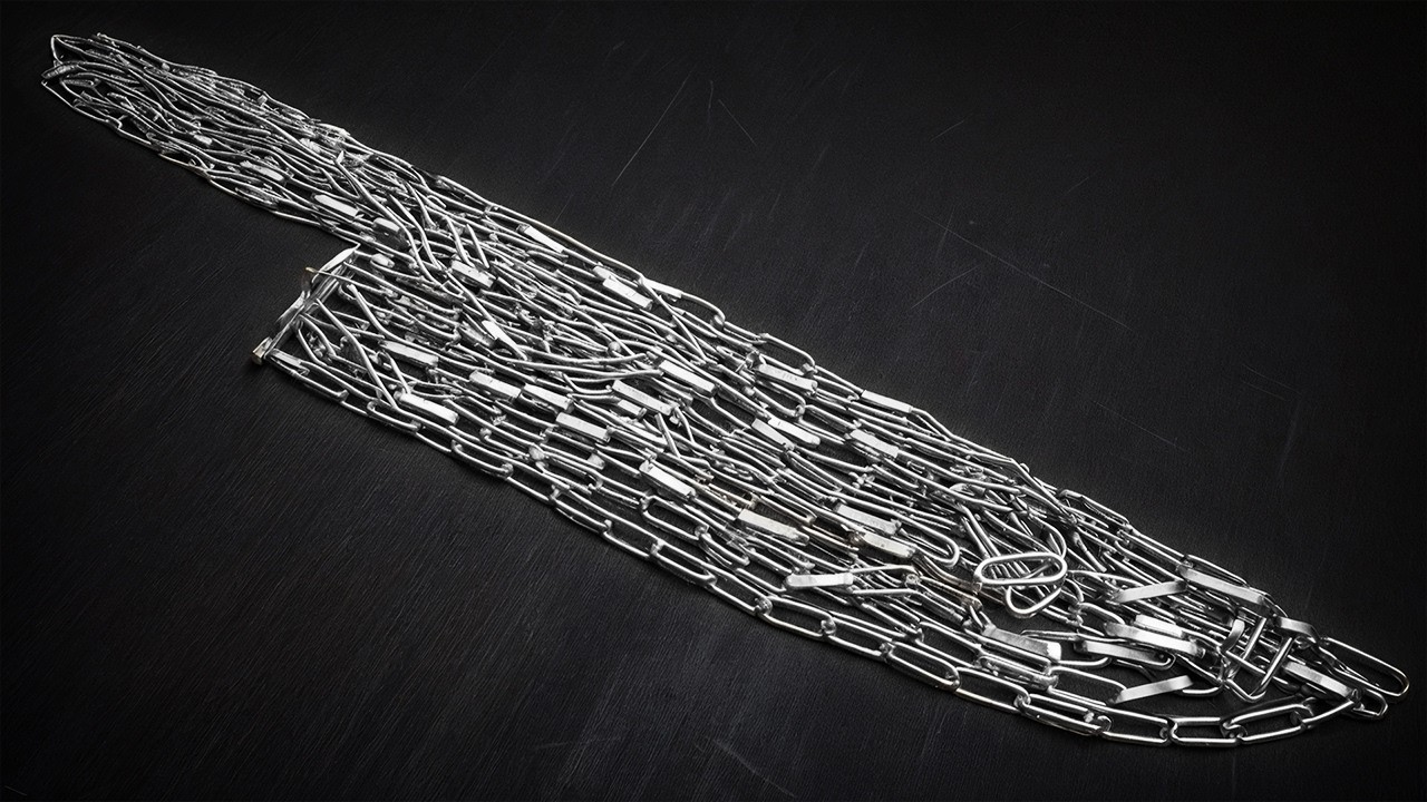 Forjando un Cuchillo de Latón desde una Cadena | Fundición Artesanal y Mango Híbrido