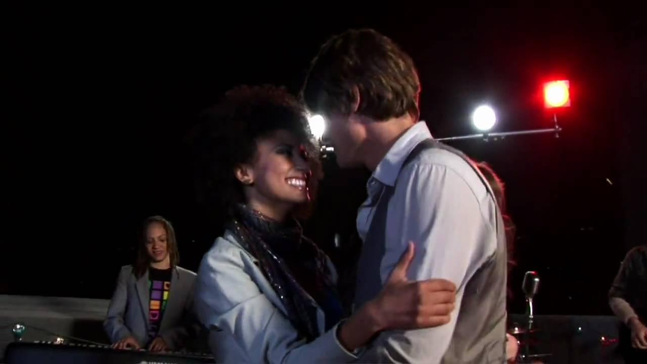 Andy Allo - Hooked (Official Music Video)