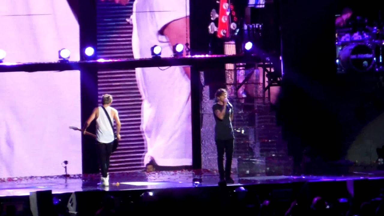 Best Song Ever One Direction- Staples center Take me home 8-10-2013