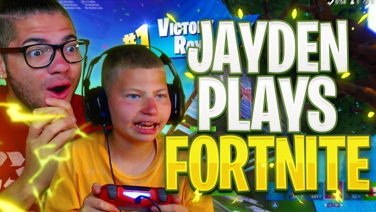 ДЖЕЙДЕН НАКОНЕЦ-ТО ВПЕРВЫЕ ИГРАЕТ В FORTNITE! О БОЖЕ МОЙ!!! FORTNITE BATTLE ROYALE! ОН ХОРОШ?