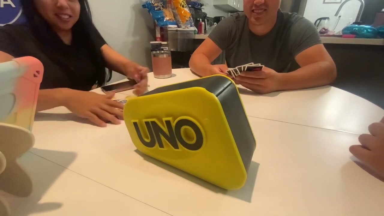 UNO attack mega hit