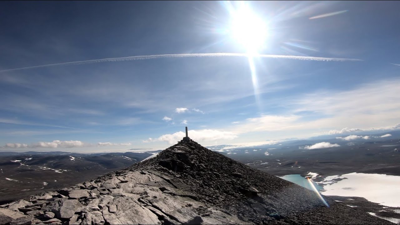 Snøhetta mountain crossing. Dovrefjell-Sunndalsfjella National Park