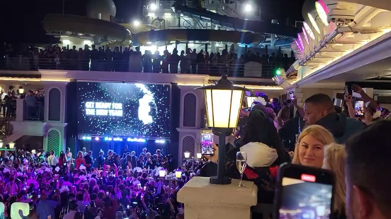 Carnival Firenze New Year Countdown