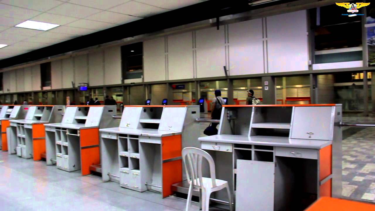Últimas horas de operación, antiguo edificio aeropuerto El Dorado