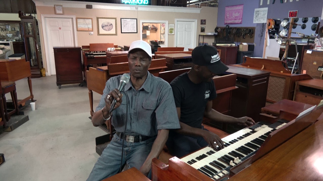 Pastor Richard C Williams Sr  singing at Keyboard Exchange International
