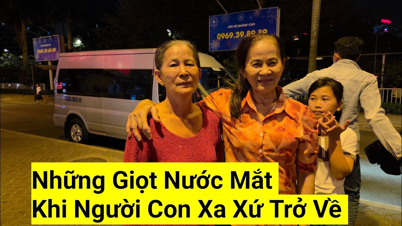 1308# Cảm Động Không Nói Lên Lời Khi Mẹ Con Về Tới Việt Nam Gặp Được Gia Đình 