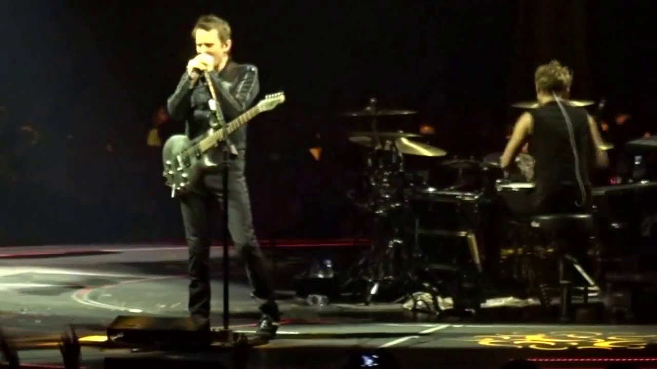 Hysteria-Muse (Live at London's O2 Arena 11 April 2016)