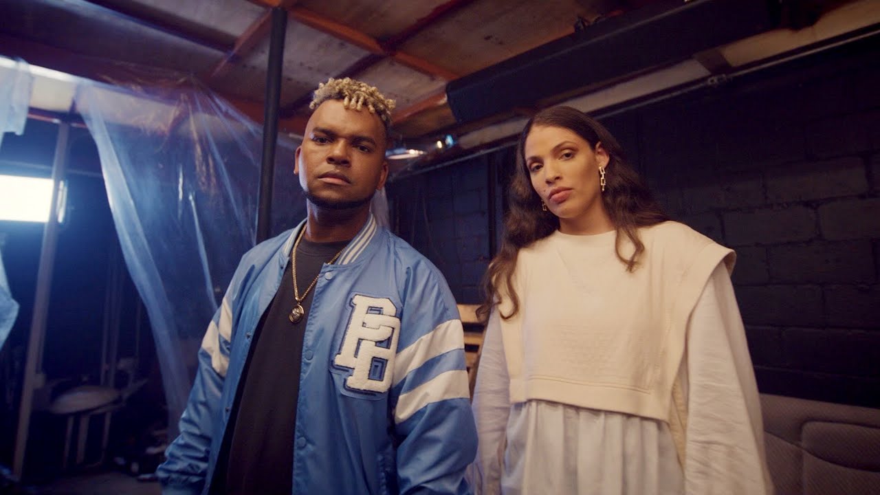 Redimi2 - Uhambe Nami (Video Oficial) feat Hennessy