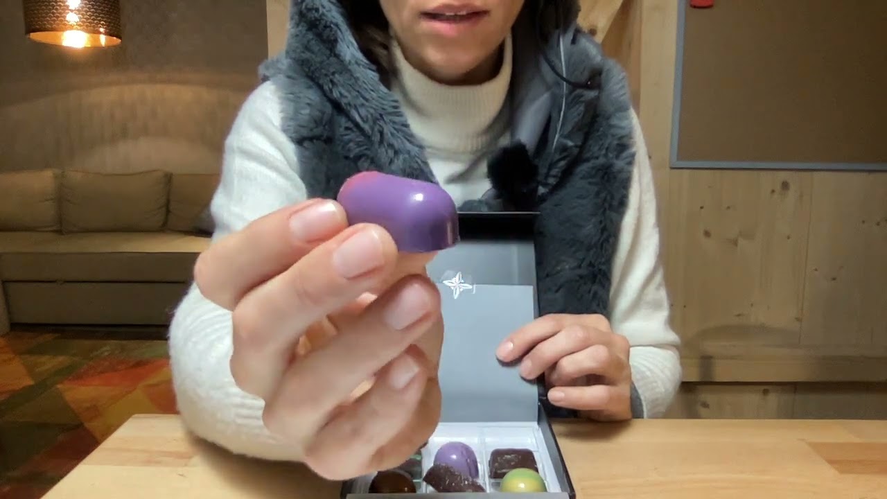 {ASMR HU} Mindful csokoládé kóstoló New Yorkból suttogással