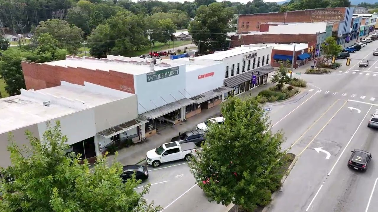 Walhalla, SC - Main Street to the Mountains @YourOconee
