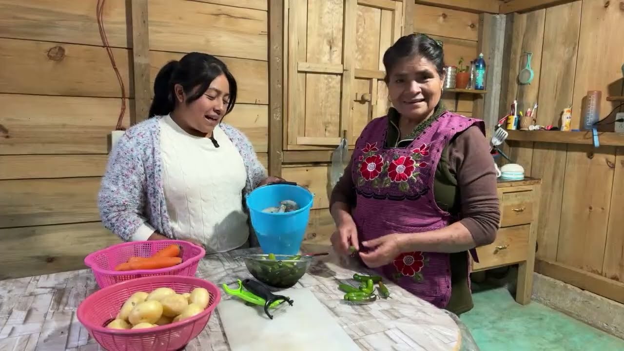 ¿Que van a preparar de comer? Nosotras vamos a preparar un caldito de camarón