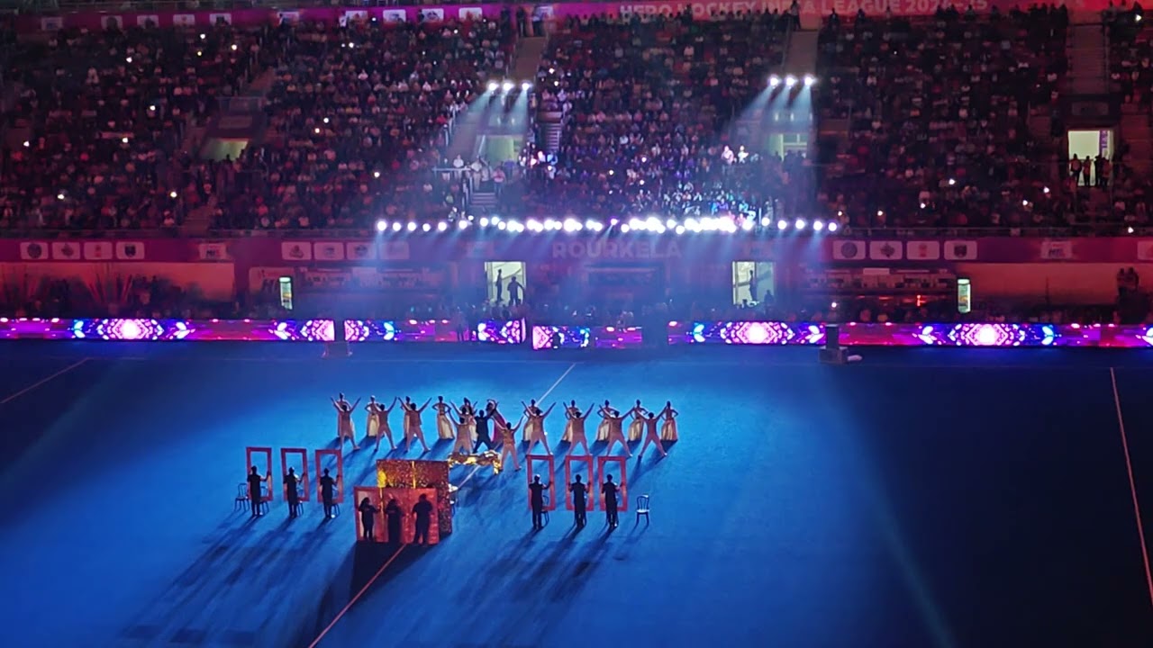 Sara Ali Khan dancing in Rourkela hockey stadium 🏟️📍#trending 💥💫#dance #viralvideo
