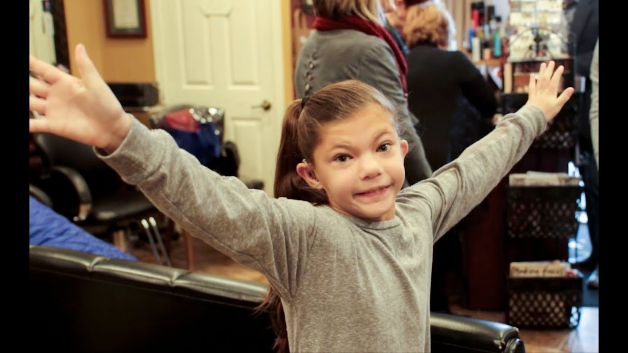 Nine-year-old girl living with 22Q Deletion Syndrome