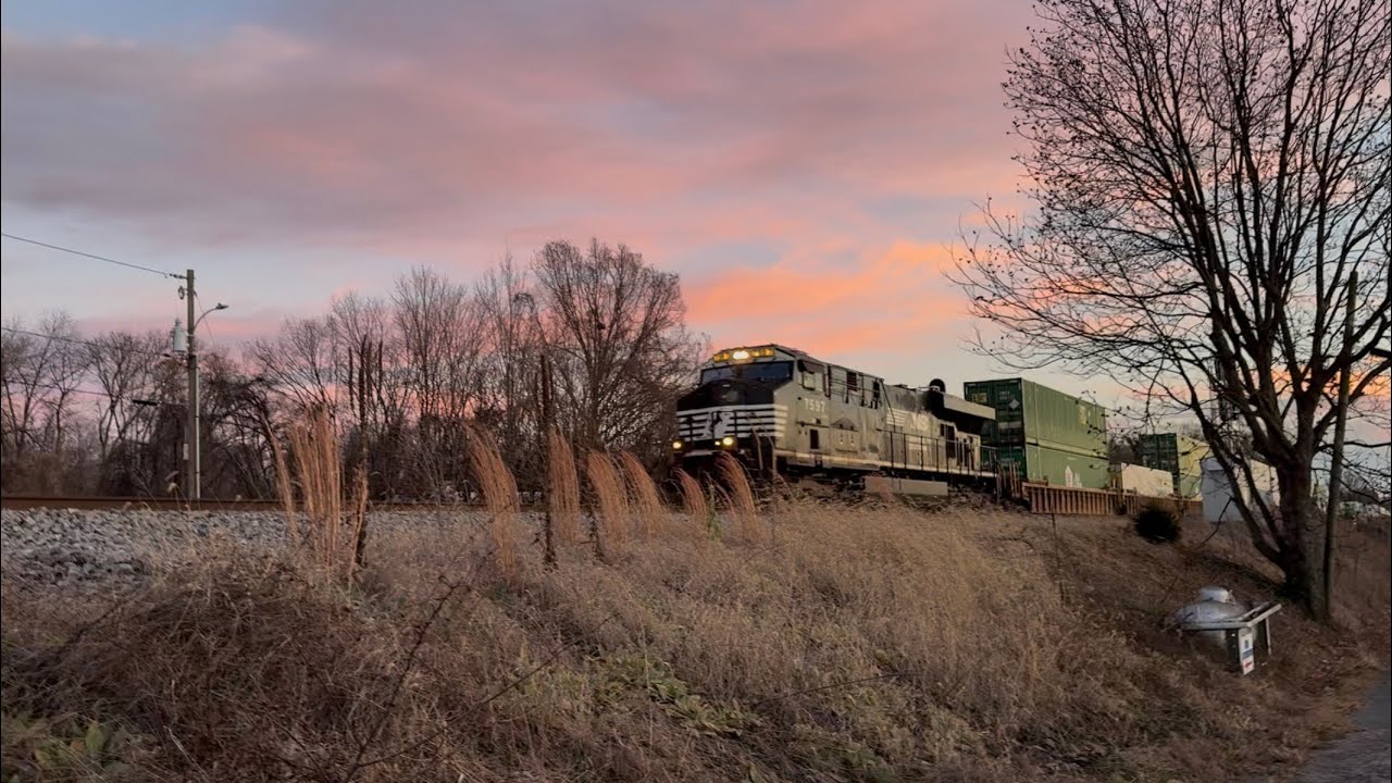 Railfanning on New Year’s Eve and New Year’s Day! My first & last few catches of the year! 