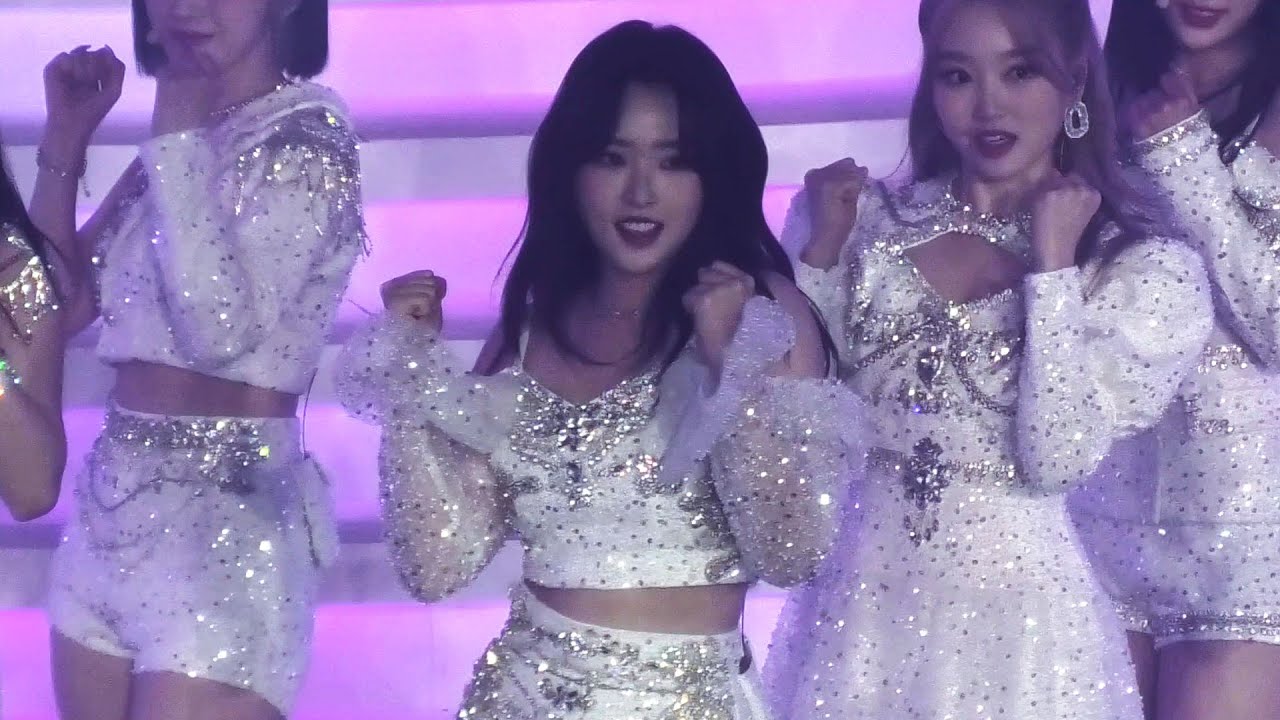 2022 이달의소녀 Loonaverse:from WOW 올리비아 혜 직캠