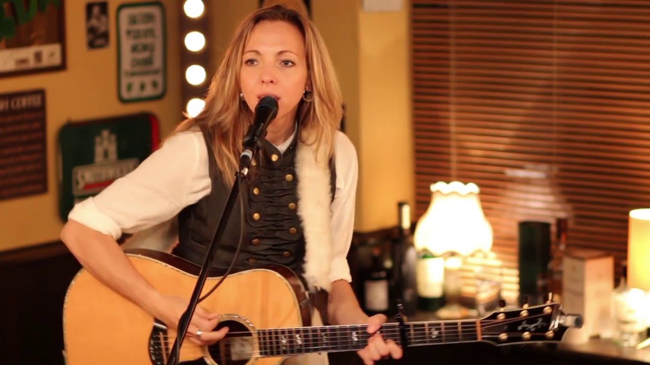 LIVE AT THE PUB :: Melanie Dekker :: Worry gets you nowhere