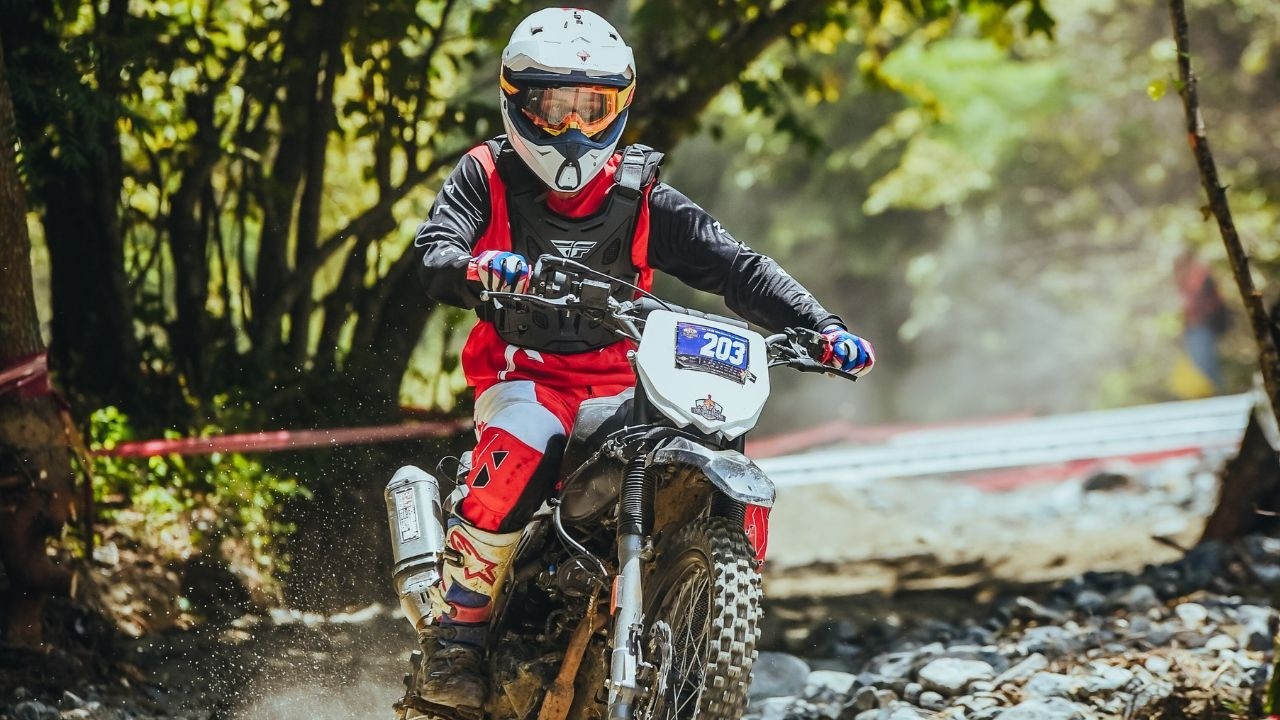 Hero Xpulse 200 4V Como Nunca la hab&iacute;as Visto - Gladiadores Off Road