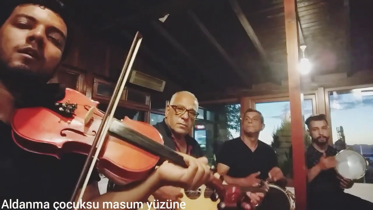 Aldanma çocuksu masum yüzüne