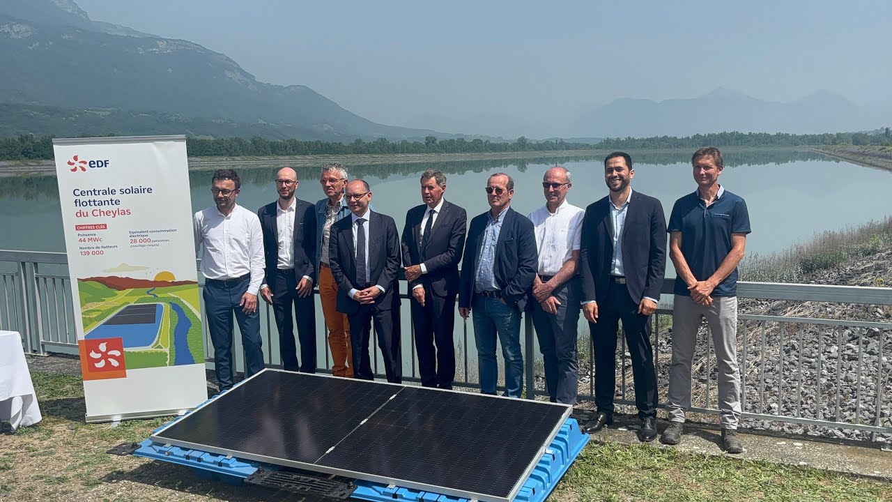 Isère : EDF Renouvelables lance la nouvelle centrale solaire flottante la plus puissante de France !