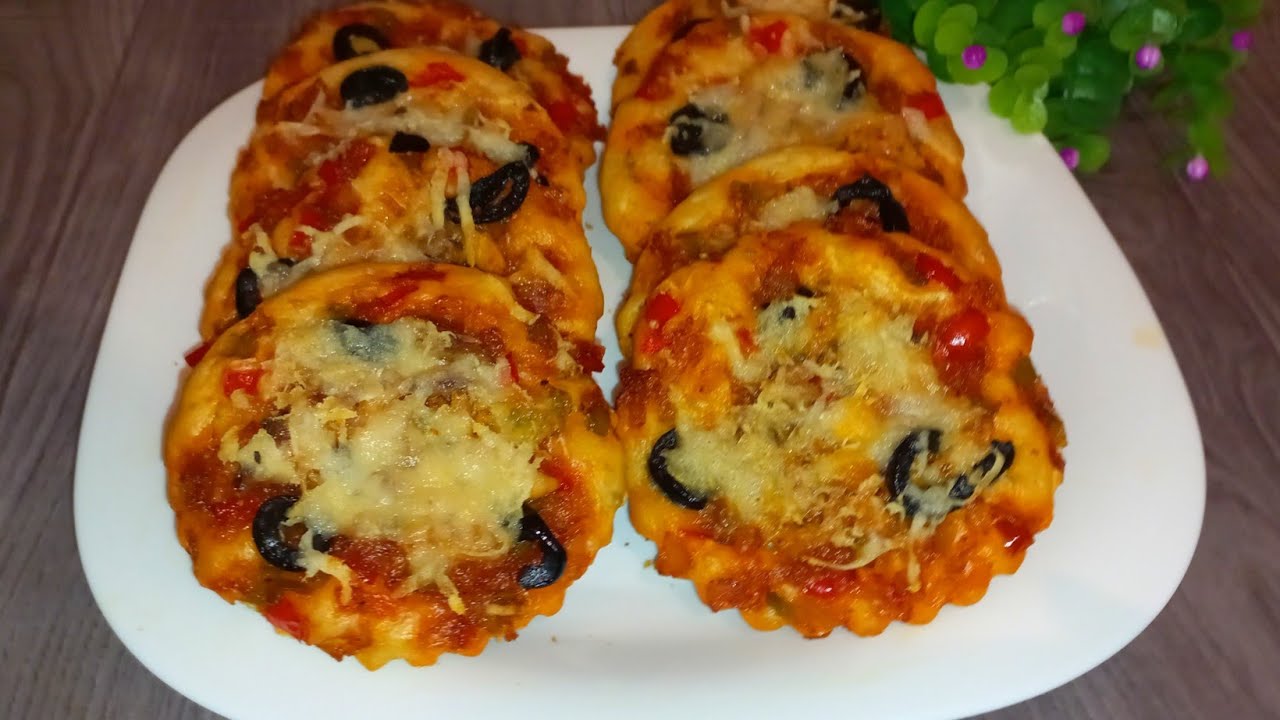 The easiest and fastest mini pizza without kneading or touching the dough! Everyone will love it🔝