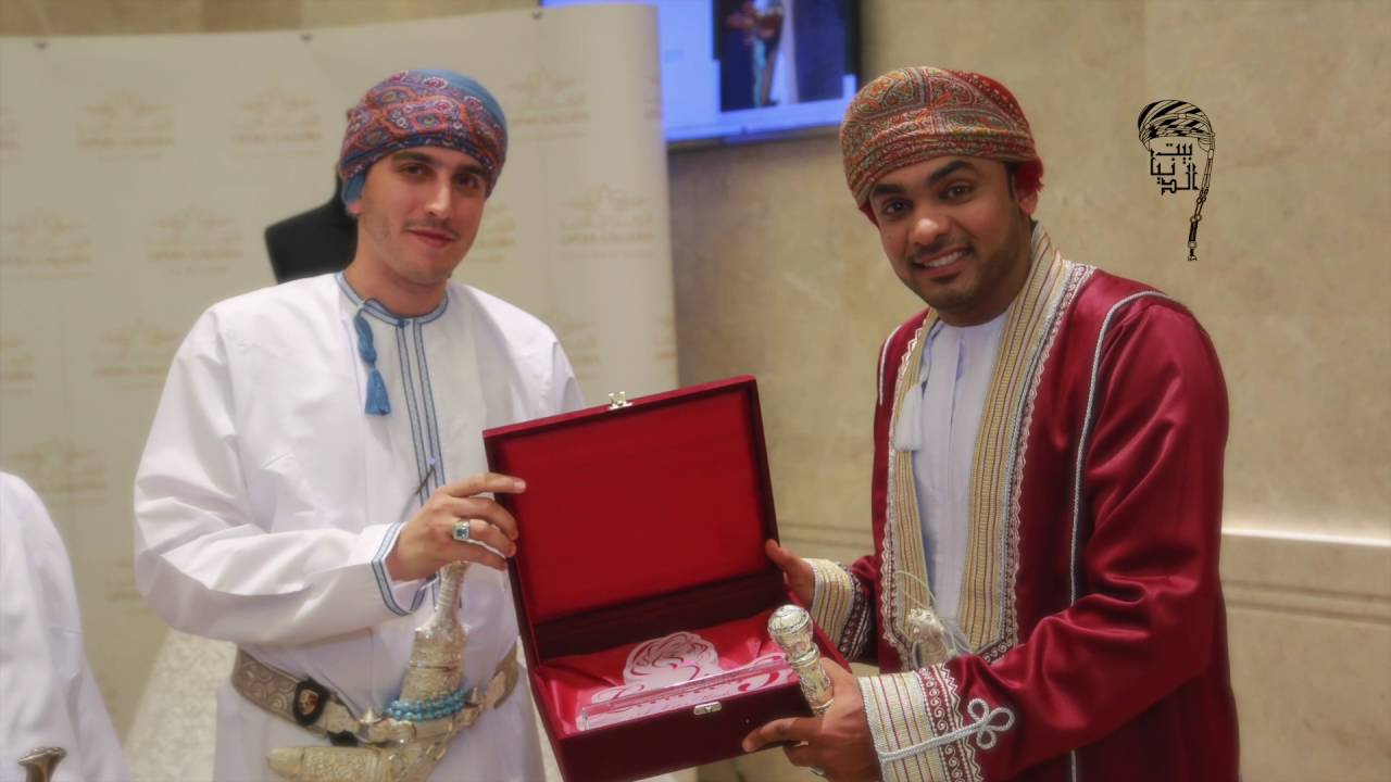 مشاركة مصمم و مطور الازياء العمانية محمد الصبحي بدار الاوبرا السلطانية