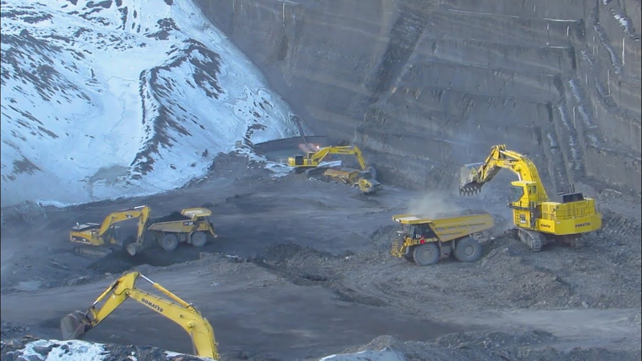 A Hole Lotta Digging Going On