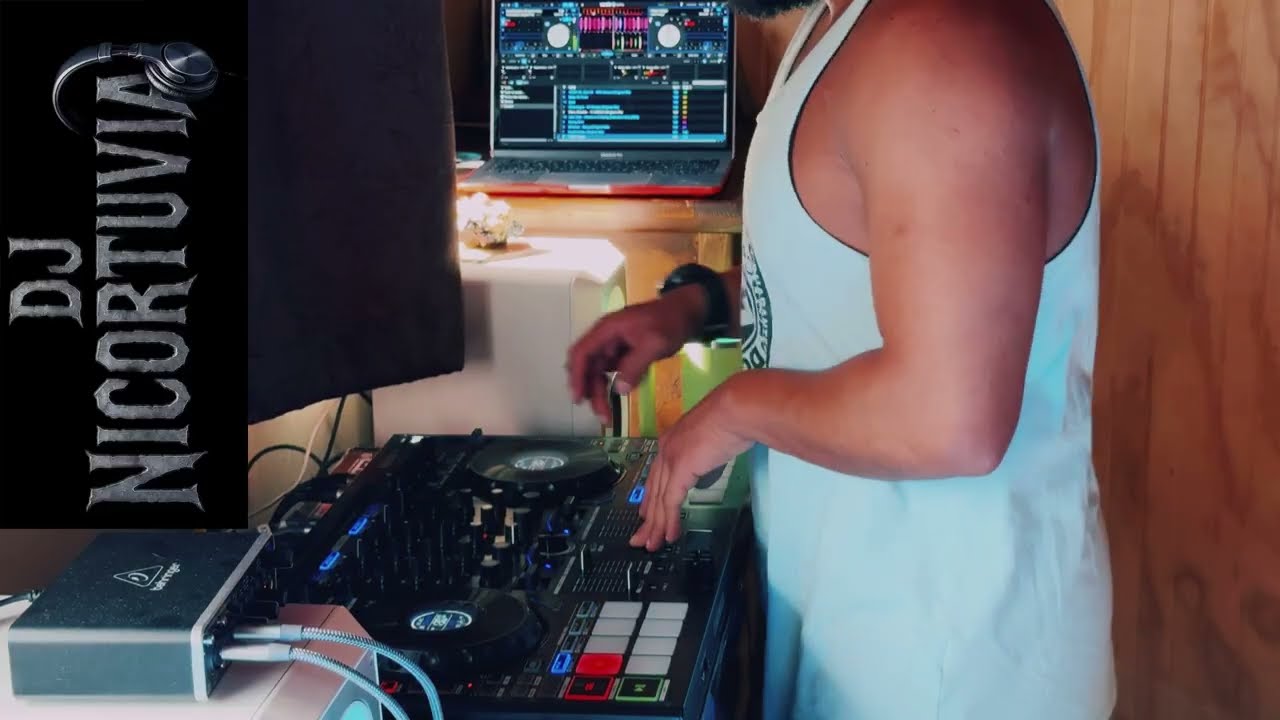 Home session (8) 🪩 - 💃🏻 Groovy Tech house 🕺🏻 - Dj Nicortuvia