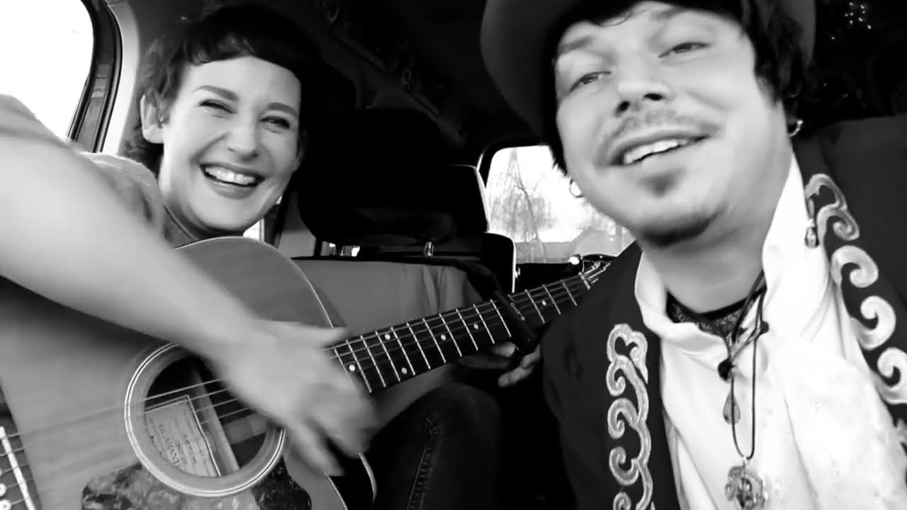 Diane Weigmann singt im Road Trip interview