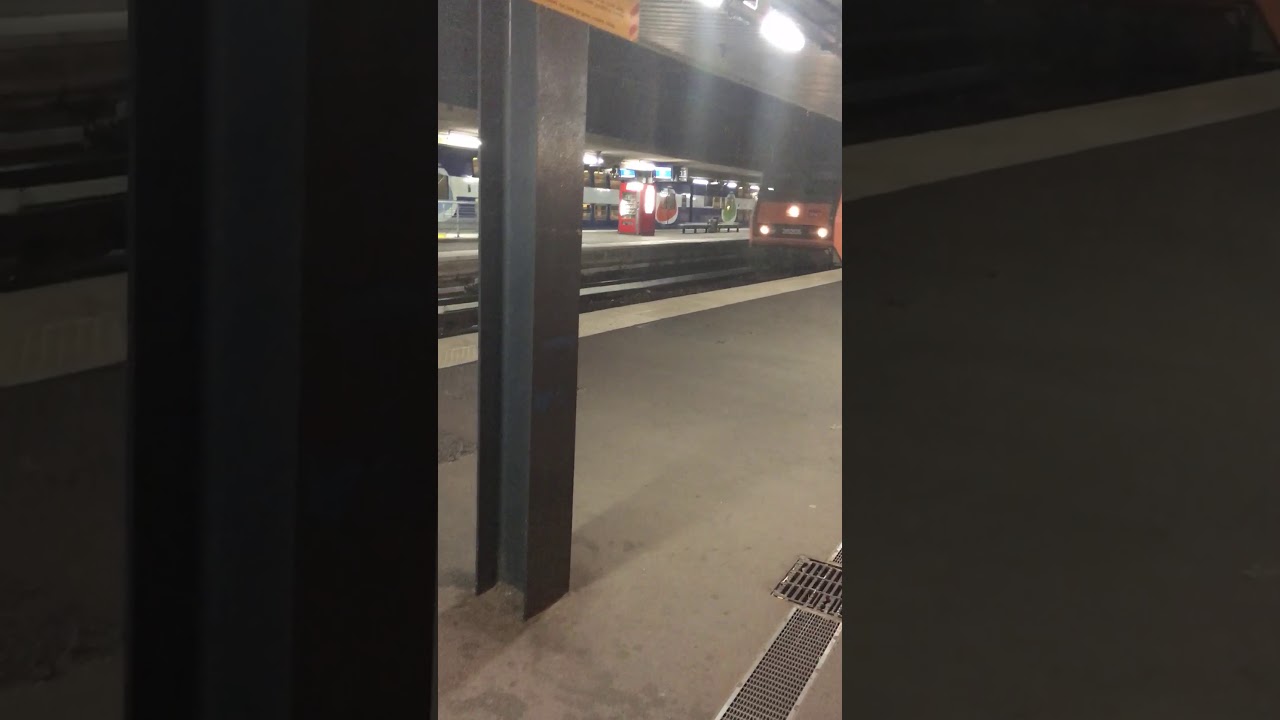 Passage intercites de nuit 5789 Paris  Austerlitz Briancon &agrave; Corbeil Essonnes